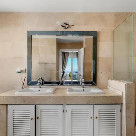 Olga Marbella- Golden Mile -breathtaking Sea View- Private Pool 别墅 *